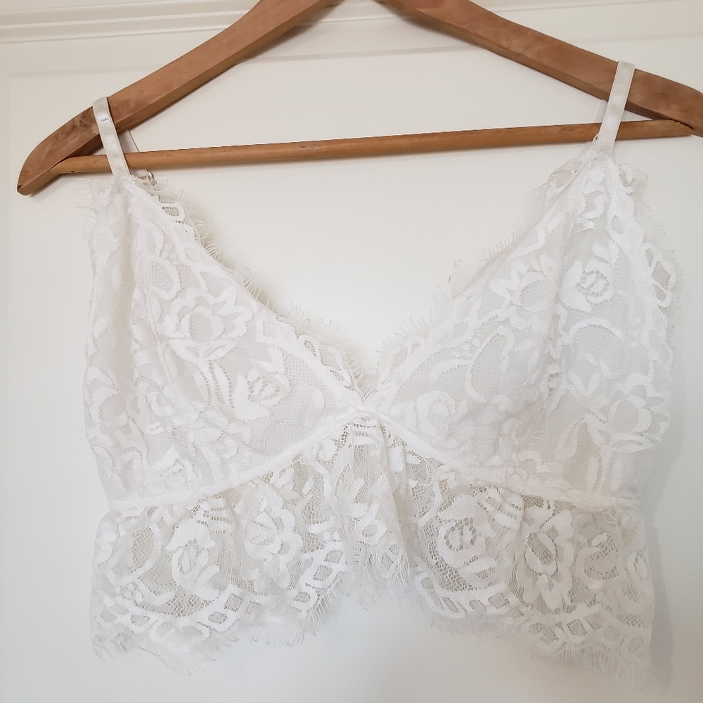Hottie white lace bandeau/bralette. Size Large